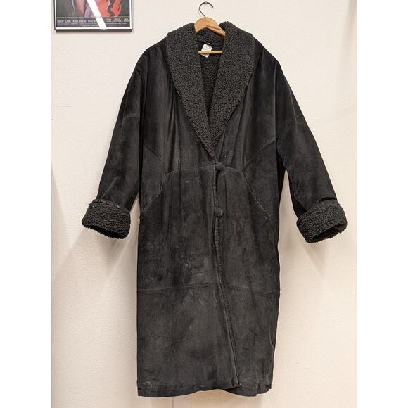 Vintage Other - Vintage Black Suede Sherpa Lined Overcoat